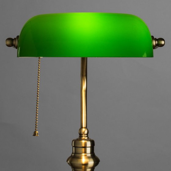 Nastolnaya lampa arte lamp banker a2492lt 1ab 1