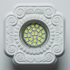 Точечный светильник с гипсовыми плафонами белого цвета SvDecor SV 7139
