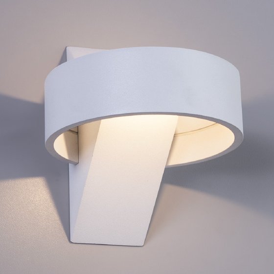 Nastennyy svetodiodnyy svetilnik arte lamp anello a1705ap 1wh