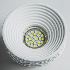 Точечный светильник с арматурой белого цвета, плафонами белого цвета SvDecor SV 7137