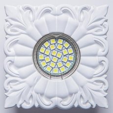 Точечный светильник с арматурой белого цвета, плафонами белого цвета SvDecor SV 7131