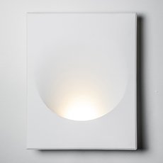Встраиваемый в стену светильник с арматурой белого цвета SvDecor SV 7435