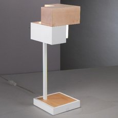 Настольная лампа с арматурой белого цвета La Lampada TL 101/1M Wood Natural