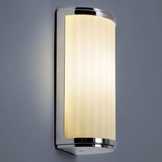 Светильник для ванной комнаты с плафонами белого цвета Astro 0952