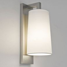 Светильник для ванной комнаты с плафонами белого цвета Astro 7059