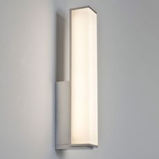 Светильник для ванной комнаты с арматурой хрома цвета, плафонами белого цвета Astro 7161