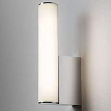 Светильник для ванной комнаты с арматурой хрома цвета, плафонами белого цвета Astro 7392