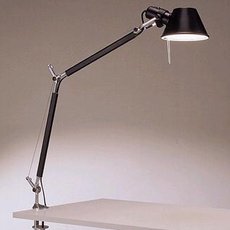 Настольная лампа с плафонами чёрного цвета Artemide A004430+A004100 (Michele De Lucchi, Giancarlo Fassina)