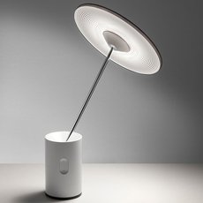 Настольная лампа с арматурой белого цвета, пластиковыми плафонами Artemide 1732020A (Scott Wilson)