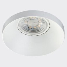 Точечный светильник с арматурой белого цвета, плафонами белого цвета ITALLINE SP SOLO WHITE