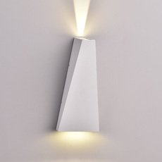 Светильник для уличного освещения с арматурой белого цвета ITALLINE IT01-A807 WHITE