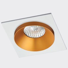 Точечный светильник с арматурой белого цвета ITALLINE SOLO SP01 GOLD/WHITE