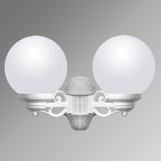 Светильник для уличного освещения с плафонами белого цвета Fumagalli G25.141.000.WYE27