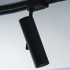 Шинная система с арматурой чёрного цвета, металлическими плафонами MEGALIGHT M03-092 black