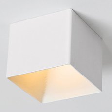 Точечный светильник с арматурой белого цвета ITALLINE DL 3024 white