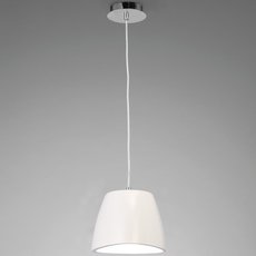 Светильник с арматурой хрома цвета, плафонами белого цвета Mantra 4823