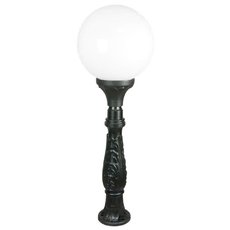 Светильник для уличного освещения с плафонами белого цвета Fumagalli G40.162.000.AYE27