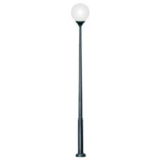 Светильник для уличного освещения с плафонами белого цвета Fumagalli G41.372.000.AYE27