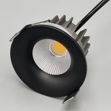 Точечный светильник с металлическими плафонами чёрного цвета Quest Light SINGLE LED BLACK IP65