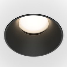 Точечный светильник с арматурой чёрного цвета Maytoni DL051-U-2WB