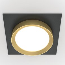 Точечный светильник с арматурой чёрного цвета, плафонами золотого цвета Maytoni DL086-GX53-SQ-BG