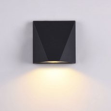 Светильник для уличного освещения с арматурой чёрного цвета, металлическими плафонами Maytoni O577WL-L5B