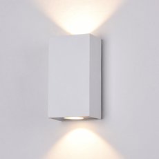 Светильник для уличного освещения с арматурой белого цвета, металлическими плафонами Maytoni O581WL-L6W