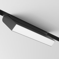 Шинная система с арматурой чёрного цвета, плафонами чёрного цвета Maytoni TR075-2-20W4K-B