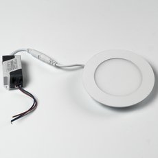 Точечный светильник с арматурой белого цвета, плафонами белого цвета BLS 45207
