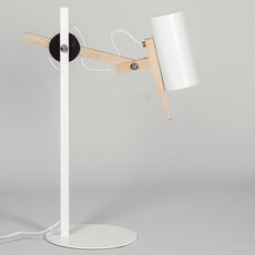 Настольная лампа с плафонами белого цвета BLS 12261