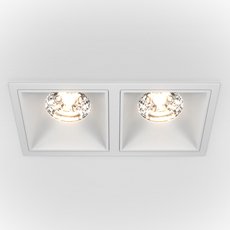 Точечный светильник с арматурой белого цвета, металлическими плафонами Maytoni DL043-02-15W3K-D-SQ-W