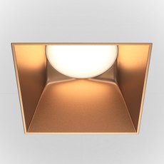 Точечный светильник с арматурой золотого цвета, плафонами золотого цвета Maytoni DL051-01-GU10-SQ-WMG