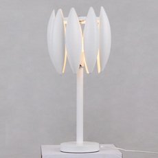 Настольная лампа с арматурой белого цвета, плафонами белого цвета Lumien Hall 33067.04.09.01