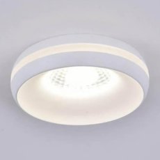 Точечный светильник с арматурой белого цвета Omnilux OML-102809-01