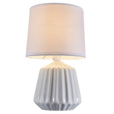 Настольная лампа с арматурой белого цвета, текстильными плафонами Escada 10219/T White