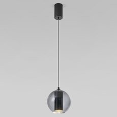 Светильник с арматурой чёрного цвета Eurosvet 50258/1 LED дымчатый