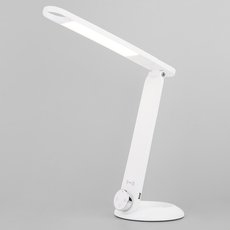 Настольная лампа с арматурой белого цвета, пластиковыми плафонами Eurosvet 80428/1 белый
