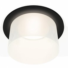 Точечный светильник с плафонами белого цвета Ambrella Light XC7622045