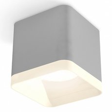 Точечный светильник с плафонами белого цвета Ambrella Light XS7807010