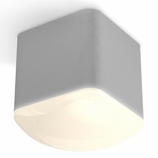 Точечный светильник с пластиковыми плафонами Ambrella Light XS7807011
