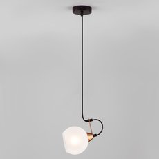 Светильник с арматурой чёрного цвета, плафонами белого цвета Eurosvet 50175/1 черный