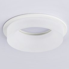 Точечный светильник с арматурой белого цвета Ambrella Light TN1302 WH/FR